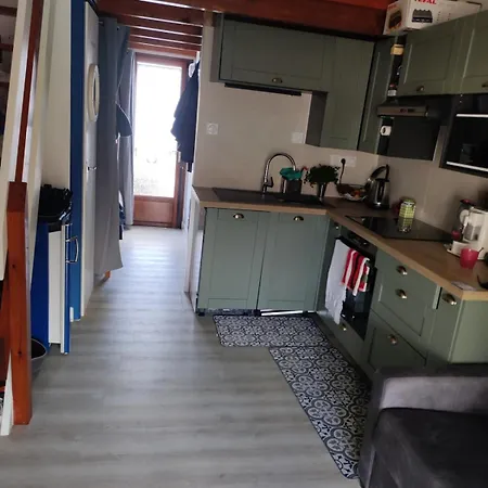 Maison Bord De Et Foret بيت للعطل